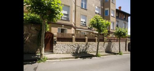 Large terrace 3 minutes from the beach in Getxo
