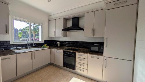 ห้องครัว, Villa Carolina in คอสตาโนวา