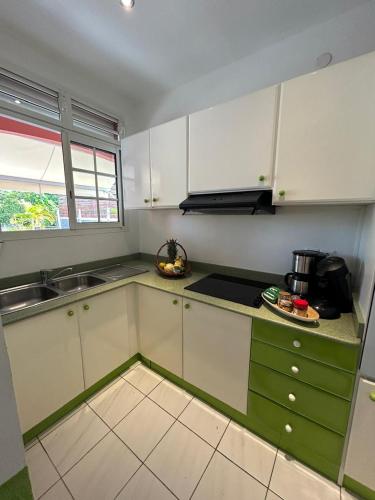 Cocina, Etalparadise, un paradis tropical in Sainte-Anne