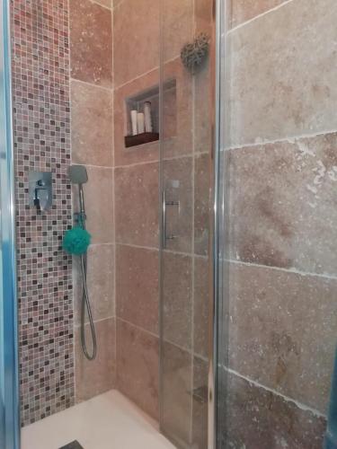 Duša, Chambres dans maison atypique in Vinca