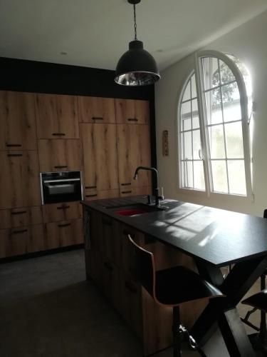 Iekārtas, Chambres dans maison atypique in Vinca