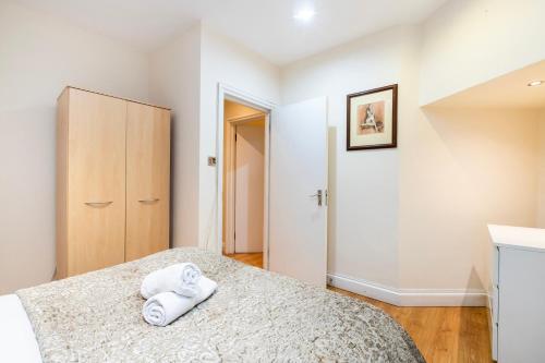 Hyde Park Rooms & Apartments - main image