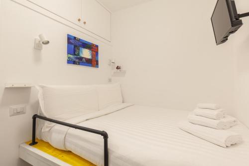 Hostly-The Porta Pia Suite-Rome Centre with Charme, Rome (photo 5)