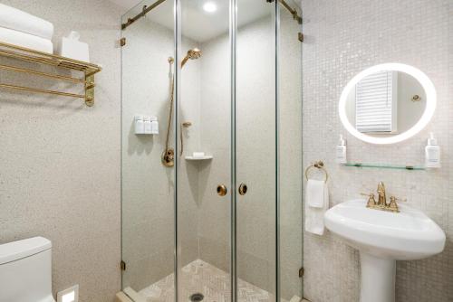 Cardozo Hotel - image 2