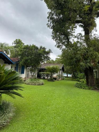 สภาพแวดล้อมโดยรอบ, Paraíso ao lado da Vila (Paraiso ao lado da Vila) in ปรายา ซาโก ดา กาเปลา