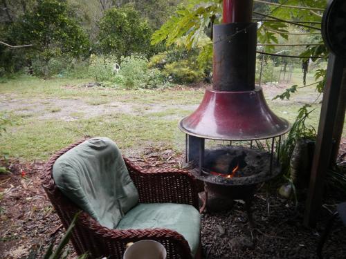 Quand0ng Valley Inn The Waterfall Room in Repentance Creek