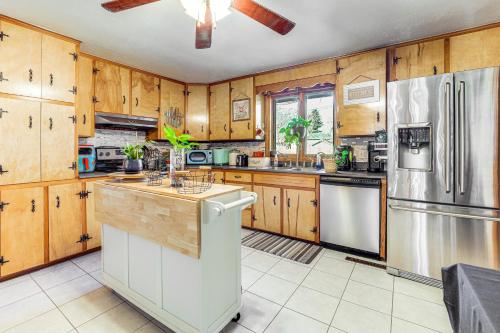 8 Mi to Scotts Bluff Natl Monument Family Home in สกอตส์บลัฟฟ์ (NE)