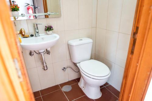 House with 2 bedrooms in Fornos with wonderful mountain view shared pool enclosed garden - main image