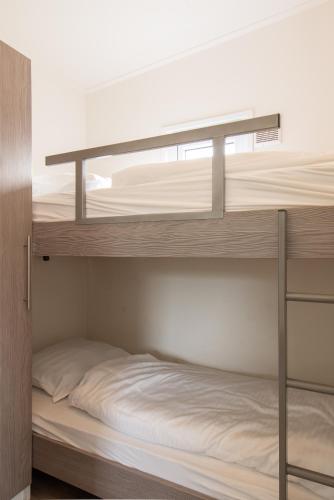 Three-Bedroom Cottage room in Kompas Camping VZW- Westende