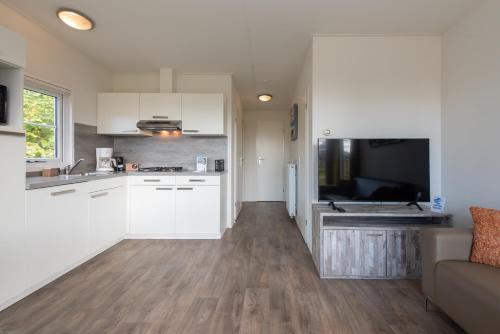 Three-Bedroom Bungalow image 5