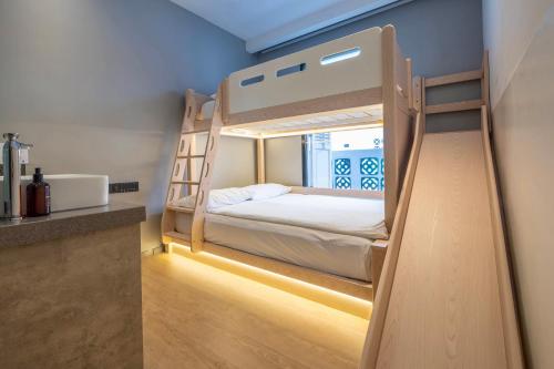 Premier Deluxe Family Room