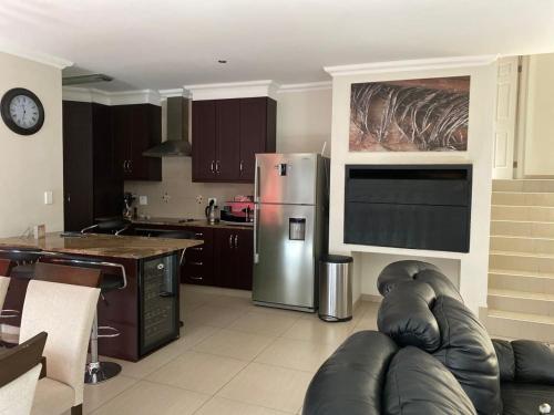 Mâncare şi băutură, Dolphin Beach Self Catering Unit in Rand Rifles