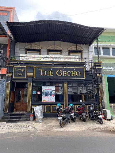 Exterior view, Gecho Inn Budget in Kauman