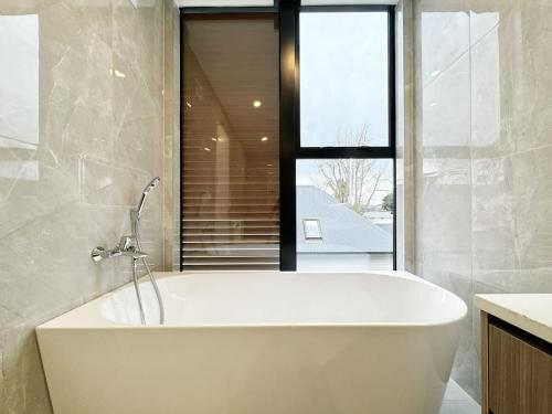 Chic Retreat 3Beds Luxury Townhouse - ASB showgrounds & Cornwall Park, Auckland (Foto 5)