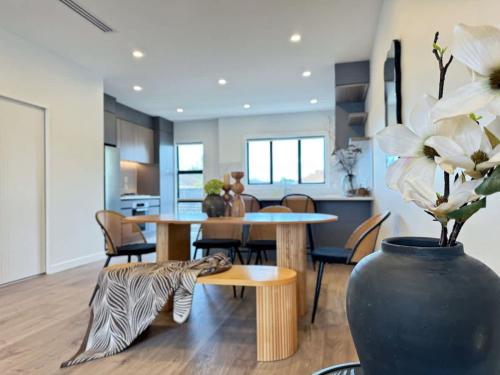 Chic Retreat 3Beds Luxury Townhouse - ASB showgrounds & Cornwall Park, Auckland (Foto 6)