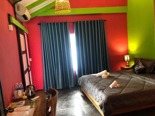 room detail thumbnail 1