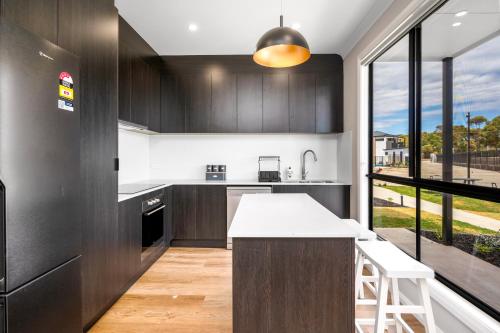 ห้องครัว, Whispering Vines in แมคลาเรนเวล