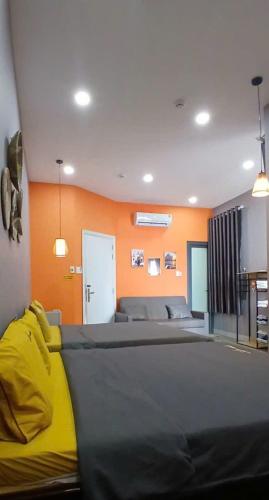 Superior Family Room image 4