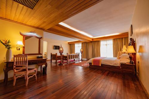 room detail thumbnail 0