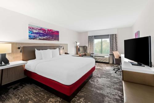 Hilton Garden Inn Atlanta Airport North - image 2