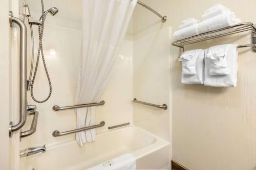 Quality Inn & Suites University Fort Collins - image 14
