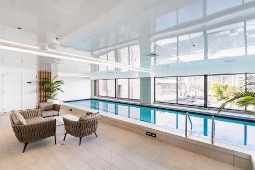 Modern Comfy Studio Nearby Skytower - Pool Gym Sauna, Auckland (foto 4)