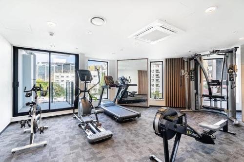 Modern Comfy Studio Nearby Skytower - Pool Gym Sauna, Auckland (foto 5)
