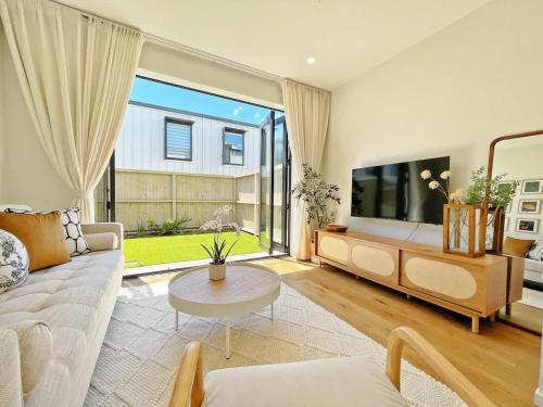 Rare Retreat Stylish 2BR Townhouse vs AC & Parking, Окленд (фото 4)