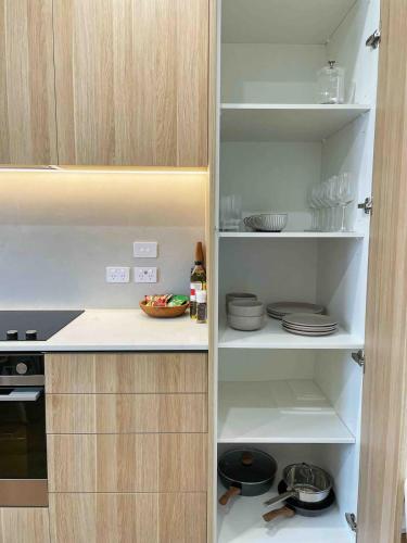 Rare Retreat Stylish 2BR Townhouse vs AC & Parking near Közlekedési és Műszaki Múzeum (MOTAT)
