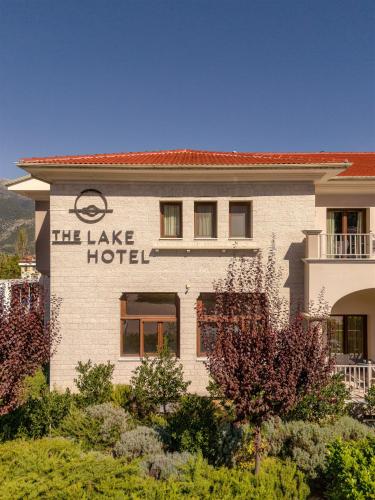 The Lake Hotel - image 3
