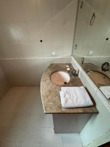 City view hotel lawrance road - image 7