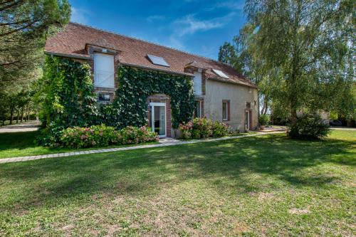 PARENTHESE 30 COUCHAGES SUR 2 GITES PISCINE 1H30 Paris CAMPAGNE CHIC gîte à louer Conflans-sur-Loing