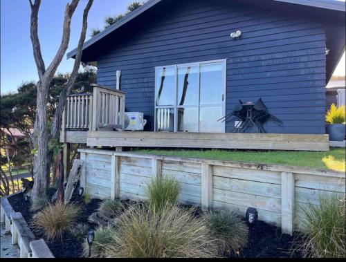 STAY WITH US RAGLAN - Studio