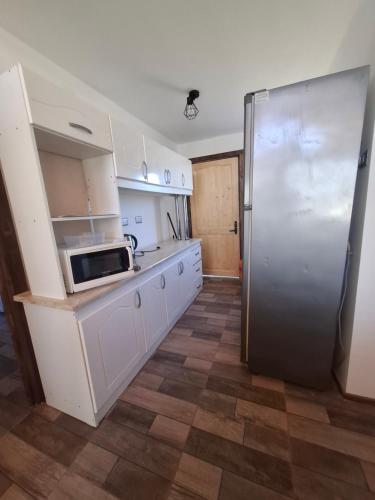 3 bedrooms, 4 beds
