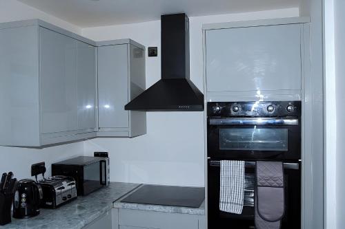 2nd Home Stays Erdington Birmingham - Sleeps 6 Max - Near Erdington Station 10-15 mins walk - Perry Barr Regeneration - Contractors - Long Stays Welcome, Birmingham (foto 7)