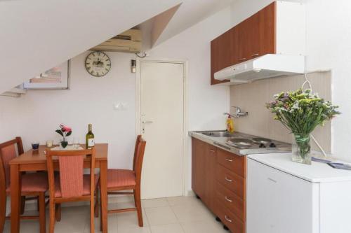Lana Old Town Center Apartment 4