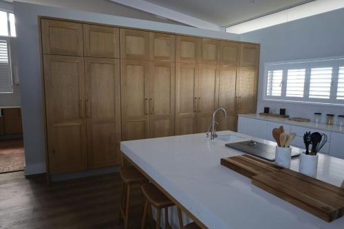 Paradise Beach Manor Paradise Beach Manor