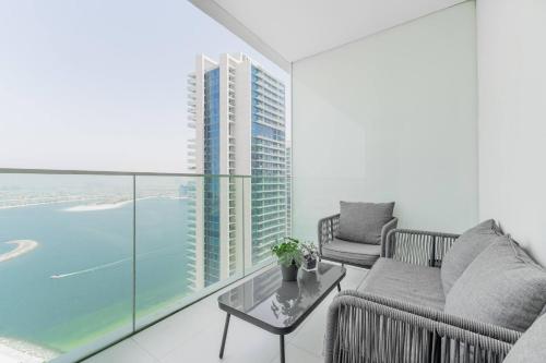 Luxury Sunrise Bay 1BR - Panoramic Sea View with Exclusive Amenities, by Think Realty, Dubai (Foto 3)