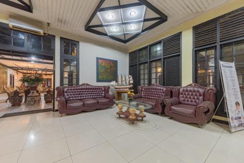 Удобства, Urbanview Hotel Crown Tasikmalaya by RedDoorz in Indihiang