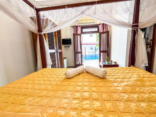 Deluxe Double or Twin Room with Balcony image 9