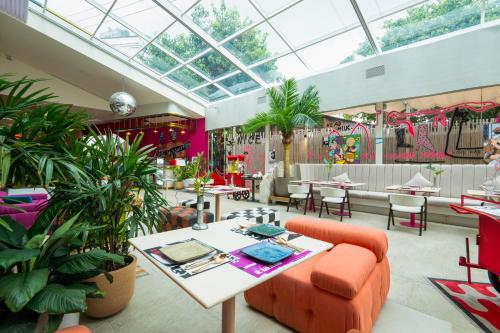 The Fig Lobby - image 11