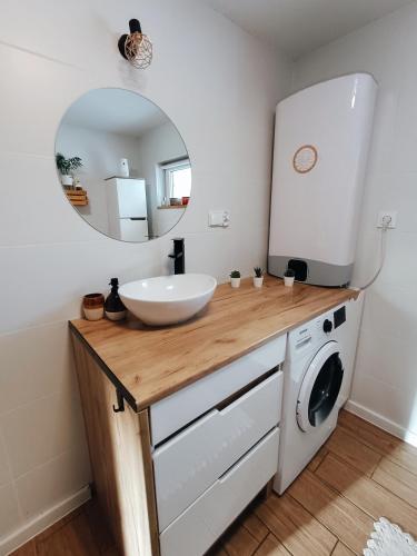 Domek wśród bagien Domek wśród bagien