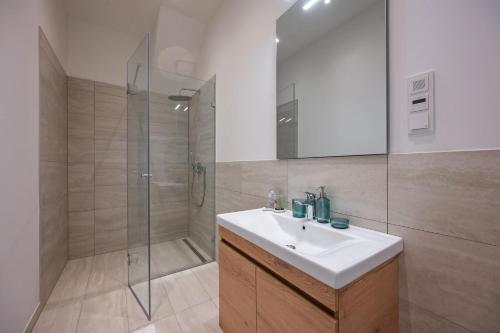 1 BDR - Apartment Sunshine, right near Vienna's Old City, Вена (фото 11)