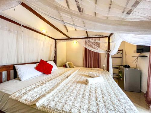 Triple Room with Balcony room in Galle Camellia