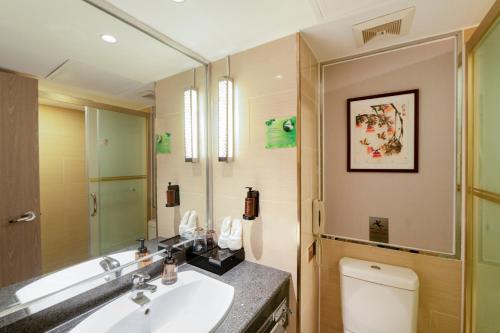 room detail thumbnail 2