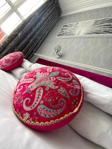 Mayfair Hotel 3
