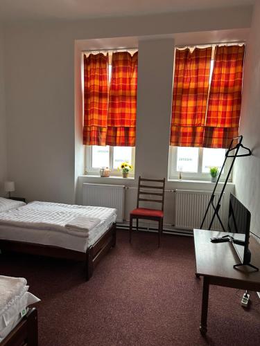 2 twin beds
