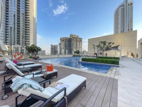 Free housekeeping visits during your stay - StayShort - Stylish Cozy 3-Bedroom Apartment with Harbour Views in Dubai Creek Harbour, Dubaj (zdjęcie 5)