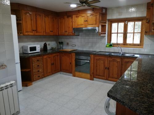 Konyha, Cal Japet Encant Rural in Fonollosa