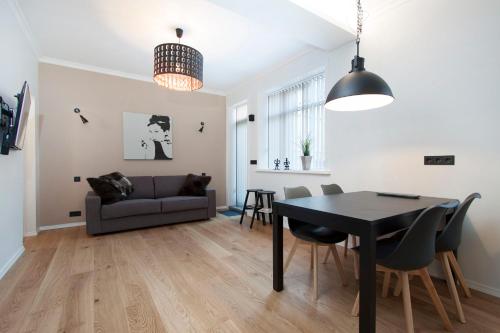 Studio Apartment image 3